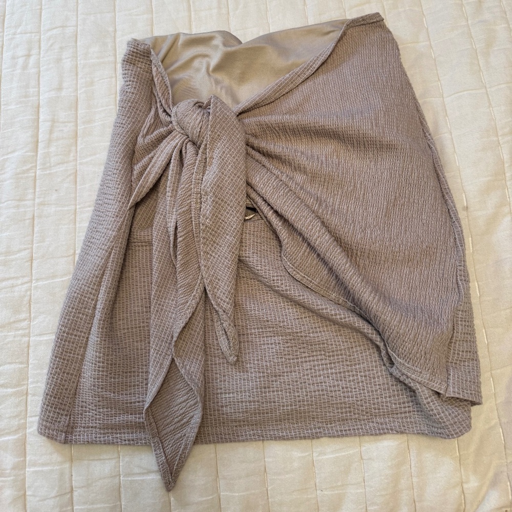 Tan/White Colored Knit Skirt